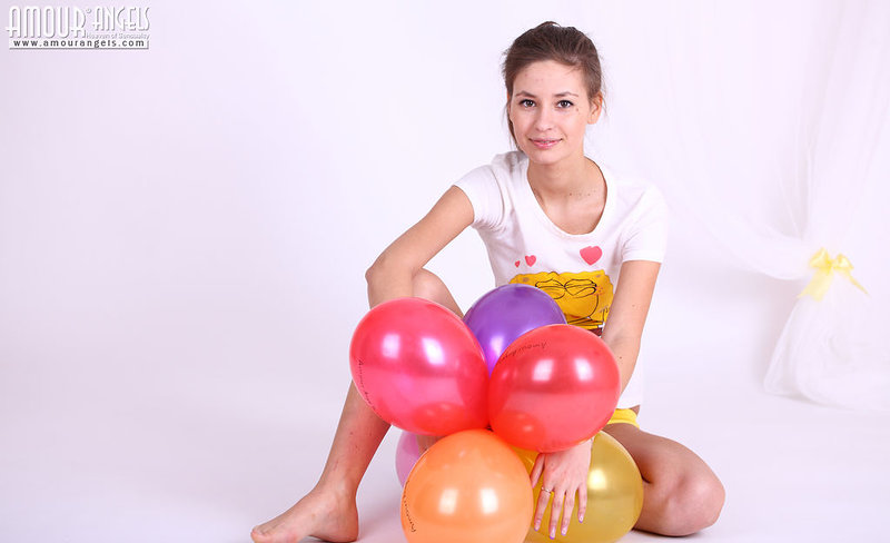 Анжела, 22